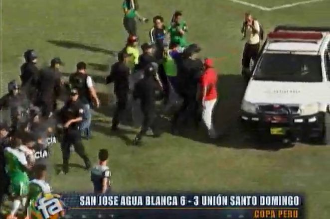 Copa Perú: arquero del Unión Santo Domingo detenido por agredir ... - América Televisión