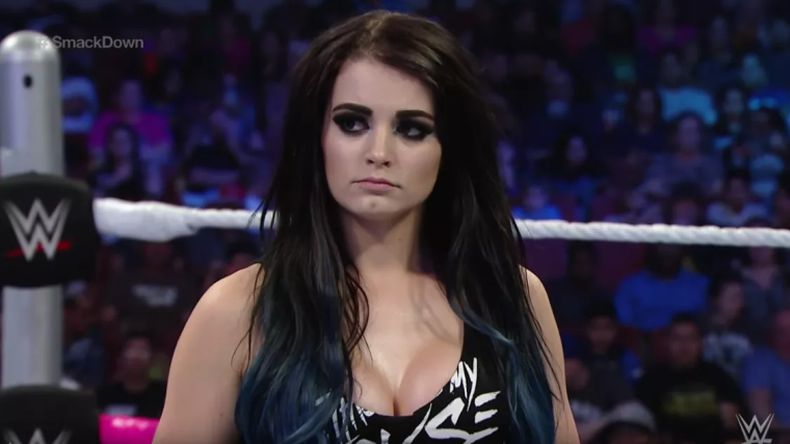 Hackean y filtran fotos íntimas de Paige — WWE